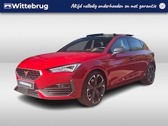 CUPRA Leon - 1.4 e-Hybrid VZ Performance / Panorama dak / 19 Inch / Supersport stuur / Achteruitrijcame