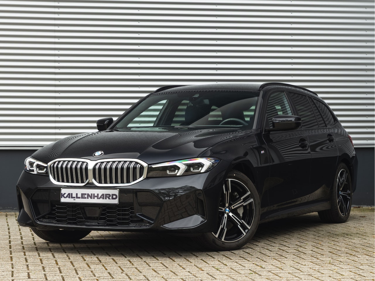 BMW 3-serie Touring - 330i xDrive - M-Sport - LCI 2 - ACC - Trekhaak - Getint Glas - AutoWereld.nl