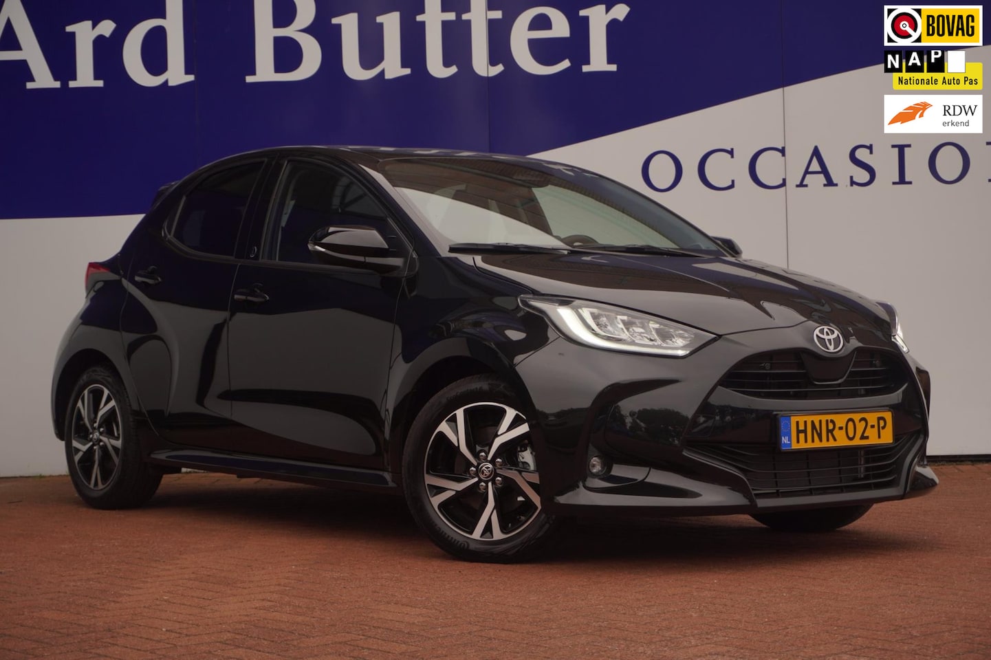 Toyota Yaris - 1.5 Hybrid 115 Dymanic+Led+apple-navigatie+camera+parkeer-Hulp+stuur&stoel-verw+16"lmv+ada - AutoWereld.nl