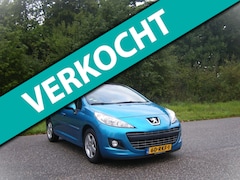 Peugeot 207 - 1.4 VTi Blue Lease Executive . Pano dak . Navigatie . ECC . lmv . enz