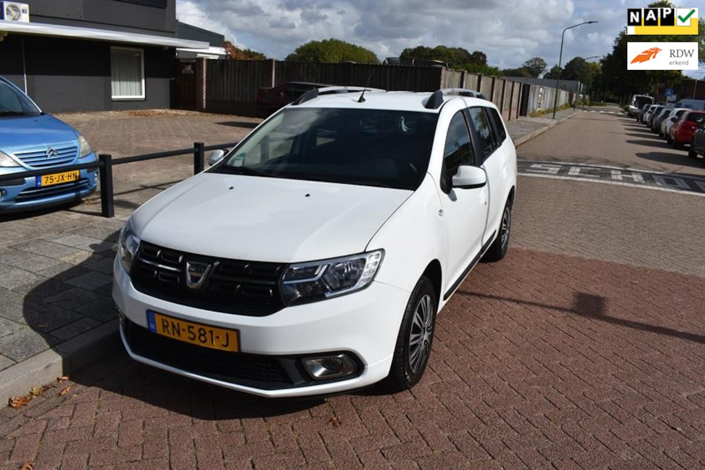 Dacia Logan MCV - 0.9 TCe Laureate Bi-Fuel Navigatie Camera - AutoWereld.nl