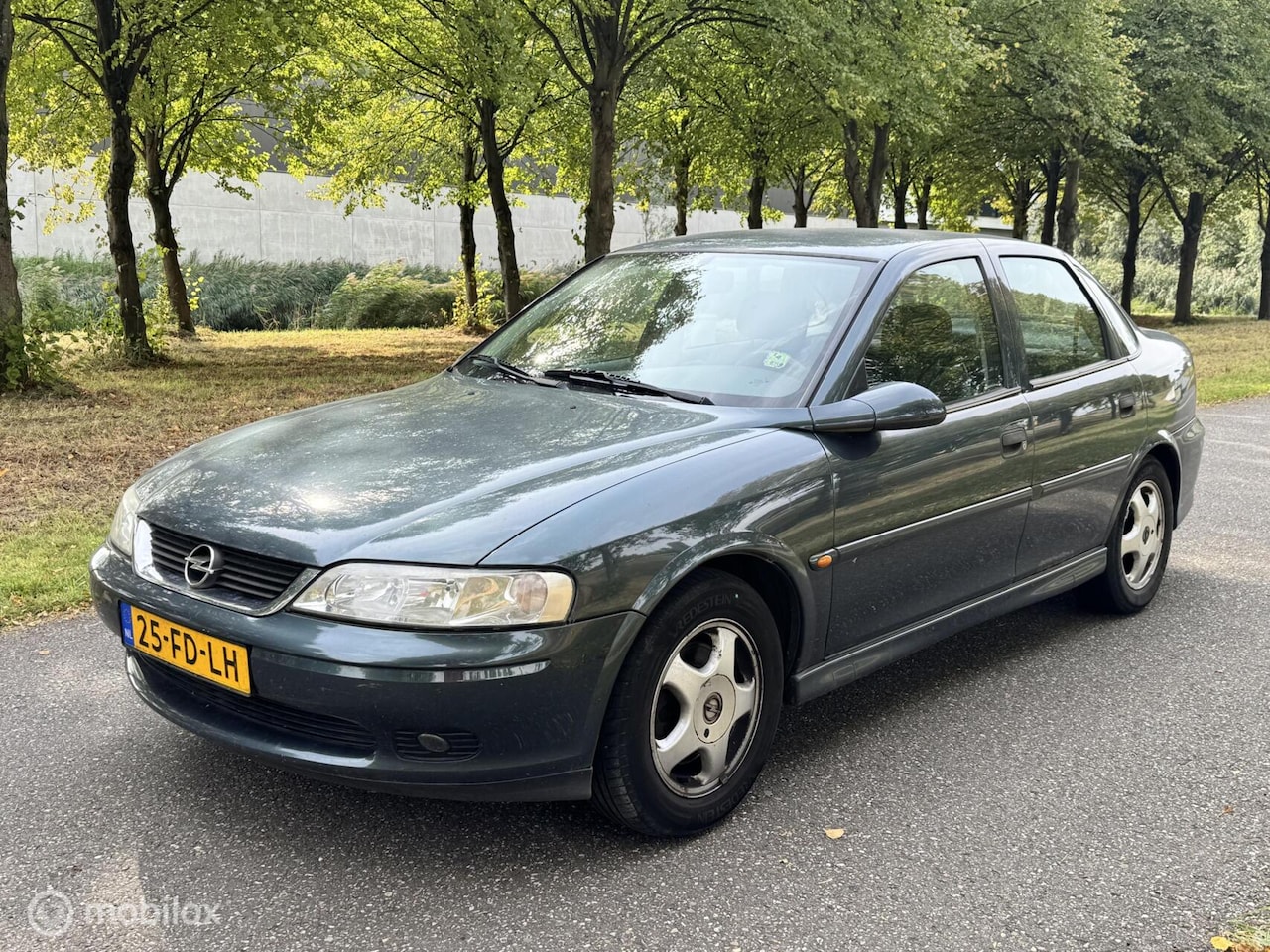 Opel Vectra - 1.6-16V Business Edition*AUT*DISTRIBUTIE VV*NAP - AutoWereld.nl