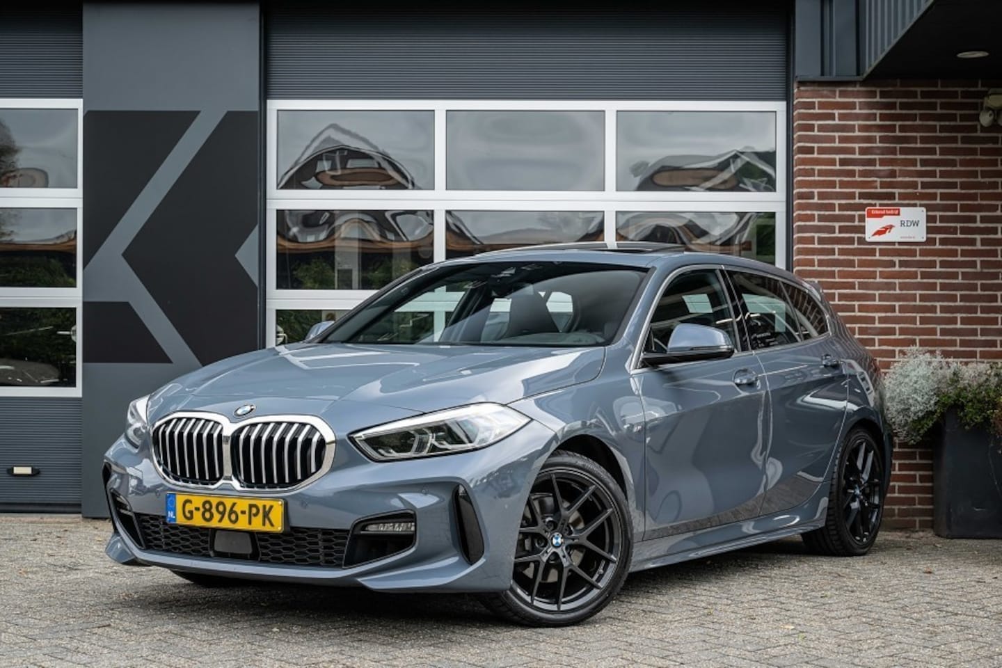 BMW 1-serie - 118 118i Executive Edition | M-Sport | Panorama | Head-up | Hifi | Sportstoelen | Cruise | - AutoWereld.nl