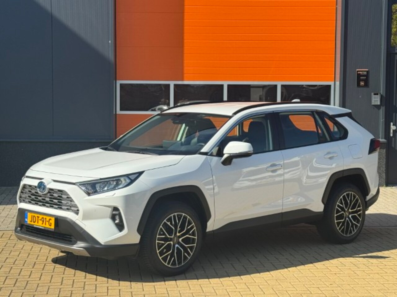 Toyota RAV4 - 2.5 Hybrid Active Leer - AutoWereld.nl
