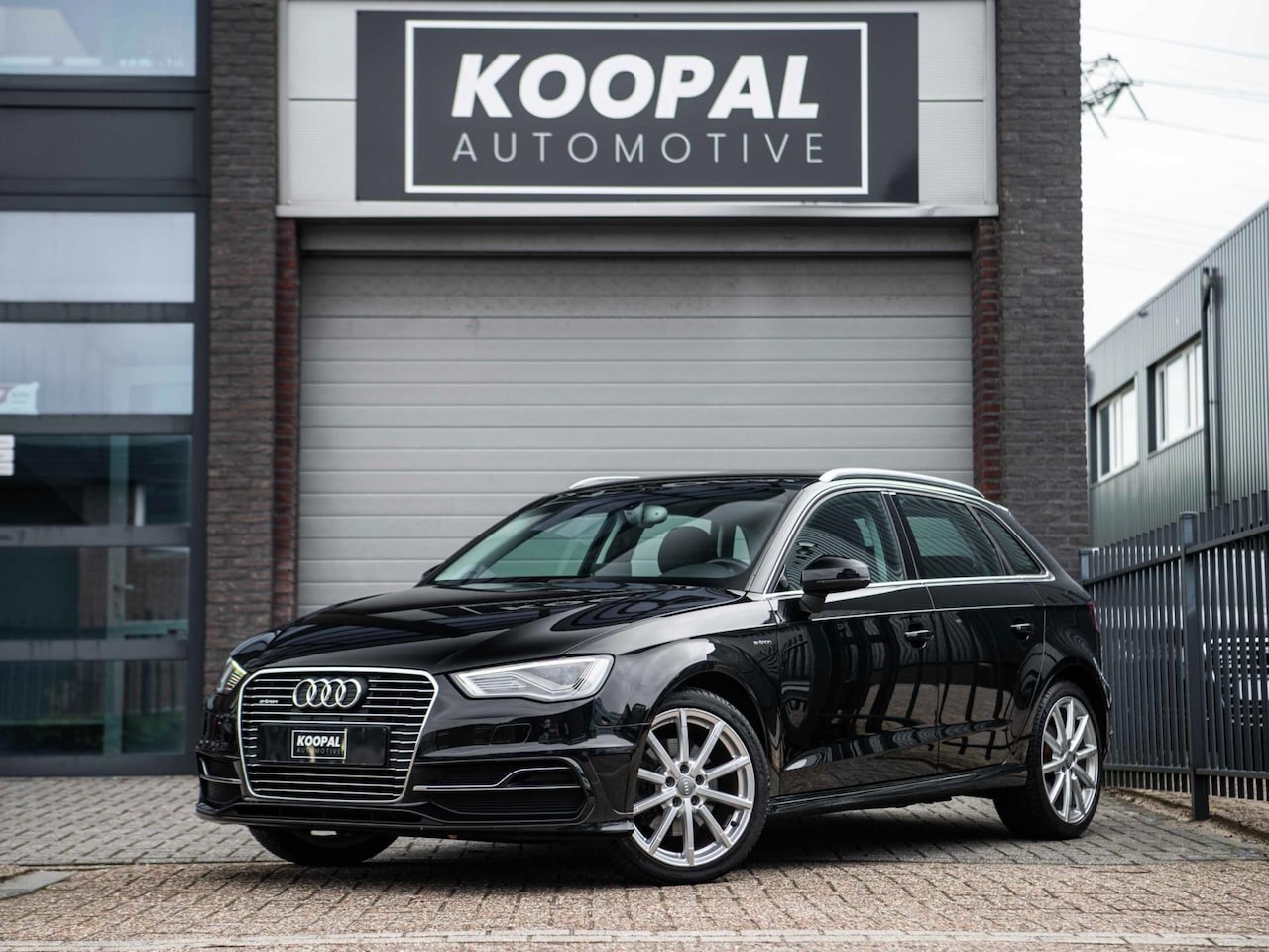 Audi A3 Sportback - 1.4 e-tron PHEV Pro Line plus | Keyless | LED | Sportstoelen - AutoWereld.nl