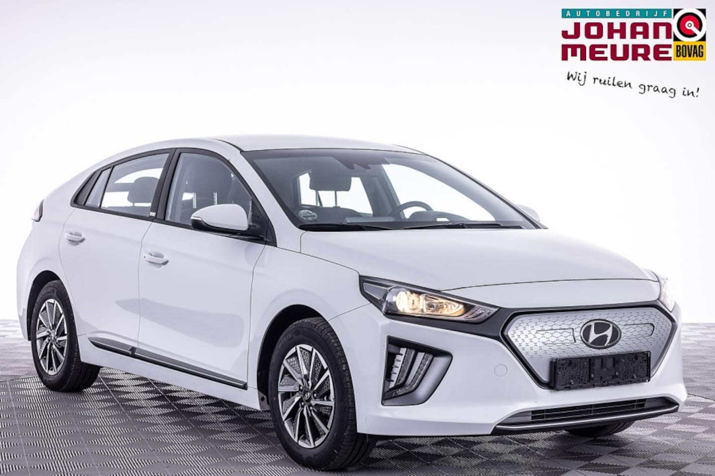 Hyundai IONIQ - Comfort EV 38 kWh | NAVI | ECC | KEYLESS | VELGEN **Dinsdag 30 SEPT. GESLOTEN IVM TEAMBUIL - AutoWereld.nl