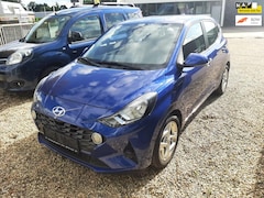 Hyundai i10 - 1.2i Automaat 84PK 4 cylinder carplay, 15 inch lm, airco