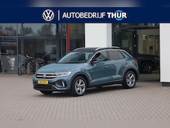 Volkswagen T-Roc - 1.5 TSI R-Line afneembare trekhaak achteruitrijcamera two one zwart dak ergo stoel verleng