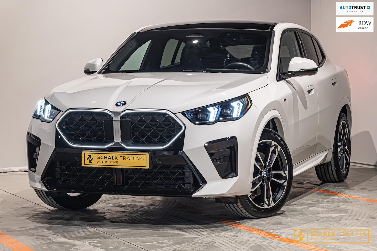 BMW X2 - SDrive20i Launch Edition|M-sport|HUD|Leder|Cam|Garant - AutoWereld.nl
