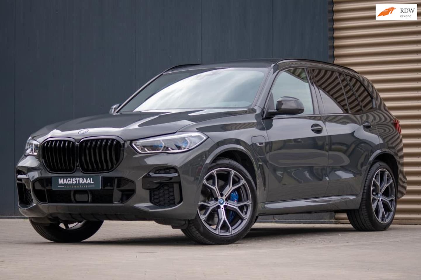 BMW X5 - 45e | BTW | Pano | H&K | HUD | ACC | Keyless | StoelverwarmingVentilatie | Ambiente | - AutoWereld.nl