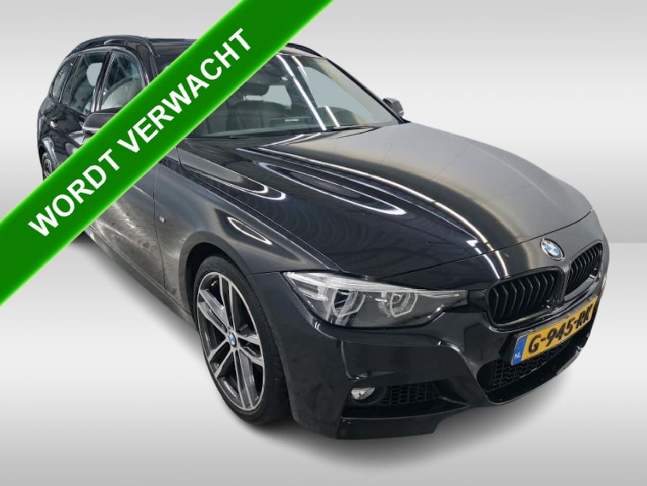 BMW 3-serie Touring - 318i M Sport Automaat Corporate / Panoramadak / Leder-sport / Pdc.+Camera / Navigatie / M- - AutoWereld.nl