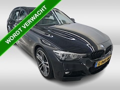 BMW 3-serie Touring - 318i M Sport Automaat Corporate / Panoramadak / Leder-sport / Pdc.+Camera / Navigatie / M