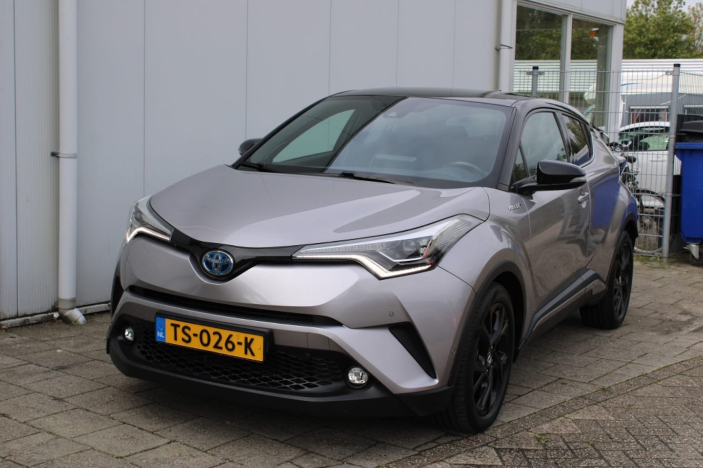 Toyota C-HR - 1.8 Hybrid Bi-Tone lederen bekleding + JBL - AutoWereld.nl