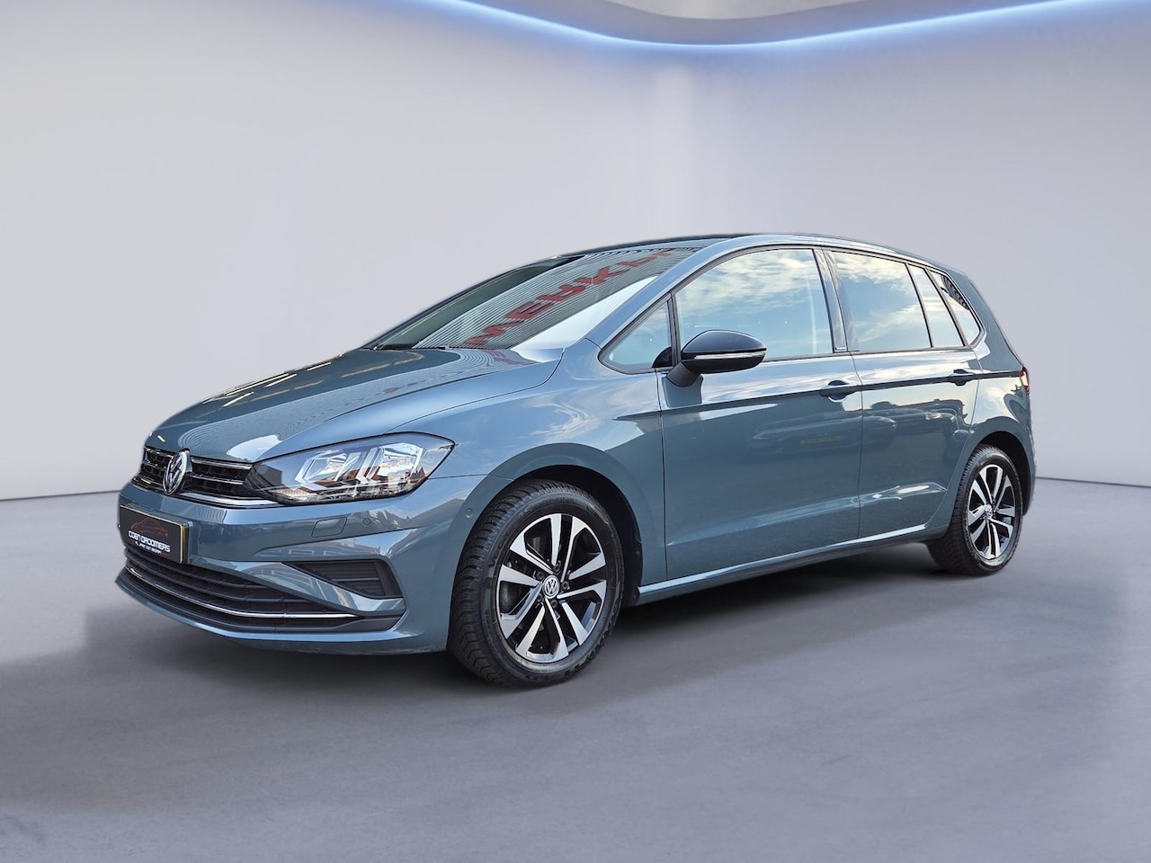 Volkswagen Golf Sportsvan - 1.5 TSI ACT Highline /Apple Carplay/Lane-Side-Front assist/Stoelverw./Adaptive Cruise Cont - AutoWereld.nl