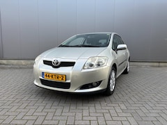 Toyota Auris - 1.4-16V Sol