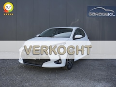 Toyota Yaris - 1.5 Hybrid Team D Dealeronderh. / LED verlichting / Achteruitrijcamera / DAB radio / Adapt