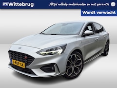 Ford Focus - 1.0 EcoBoost Vignale ST-Line 125 PK | Navigatie | Camera | 18 inch Velgen | Keyless Entry