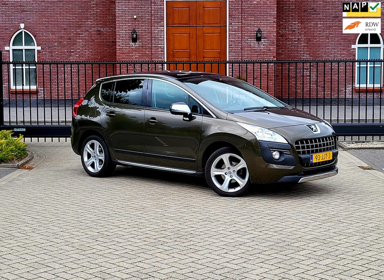 Peugeot 3008 - 1.6 VTi GT / Pano / Navi / Pdc / Nap / Cruise control - AutoWereld.nl