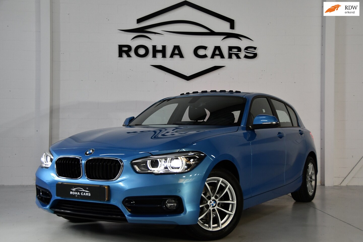 BMW 1-serie - 118i Sport Line Edition 118i Sport Line Edition, Schuifkanteldak, Navi - AutoWereld.nl
