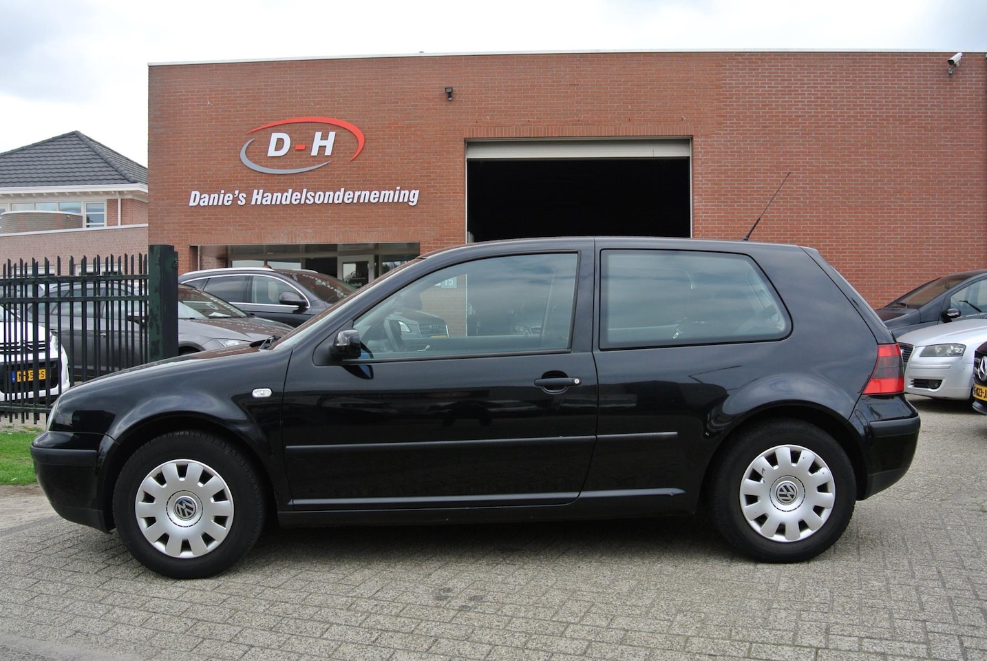 Volkswagen Golf - 1.6-16V Trendline apk 10-04-2026 inruil mogelijk nap - AutoWereld.nl