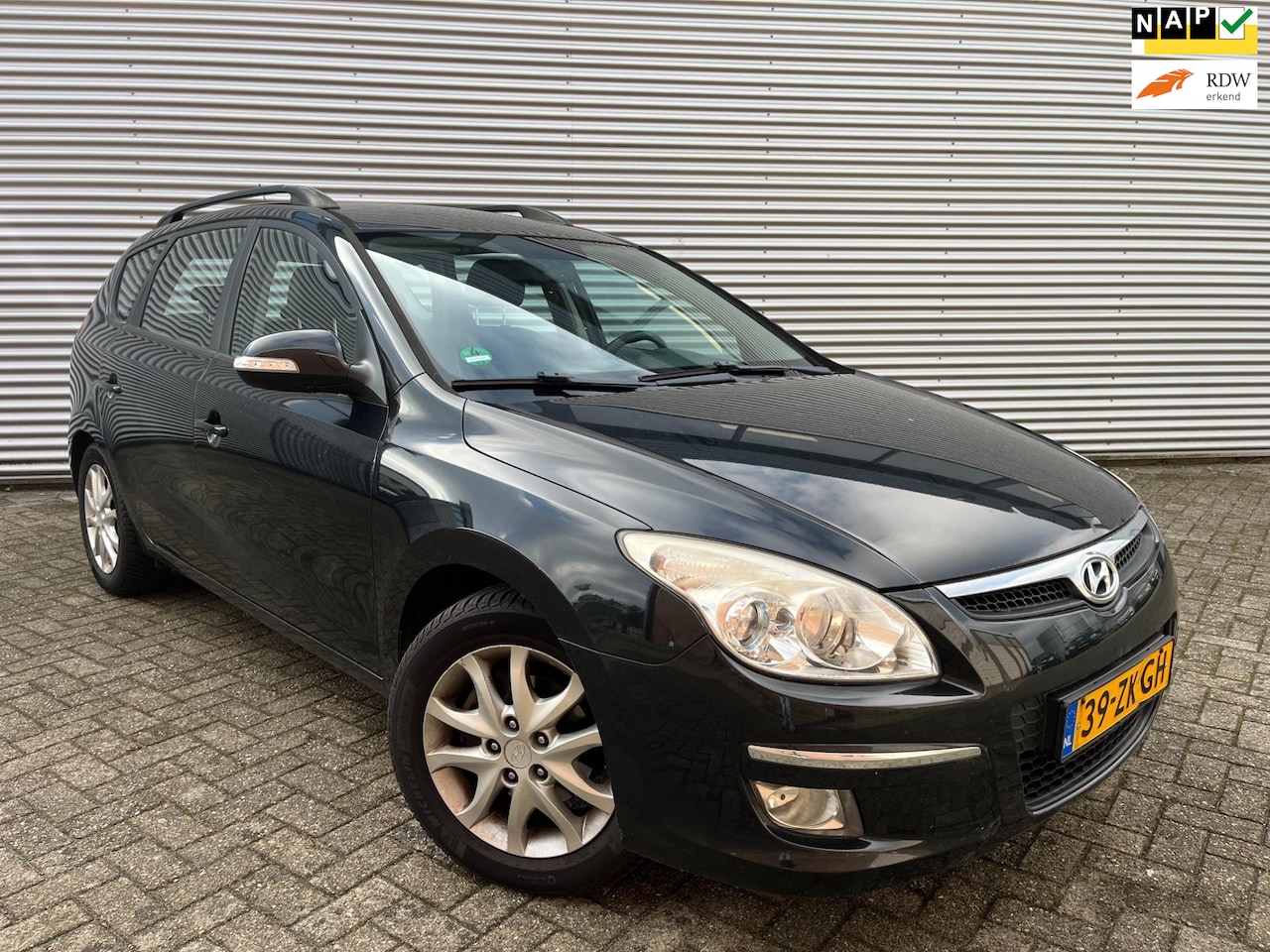 Hyundai i30 CW - 1.6i Style|Airco|Trekhaak| - AutoWereld.nl