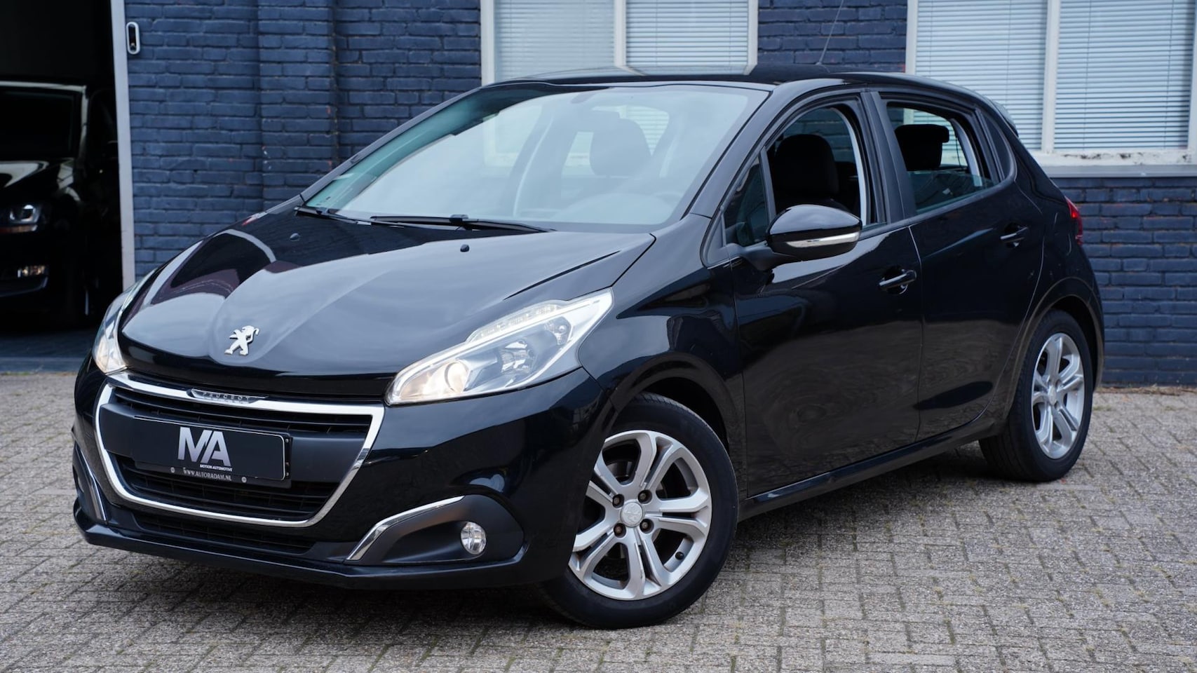 Peugeot 208 - 1.2 PureTech Blue CRUISE|AIRCO|5- DEUR - AutoWereld.nl