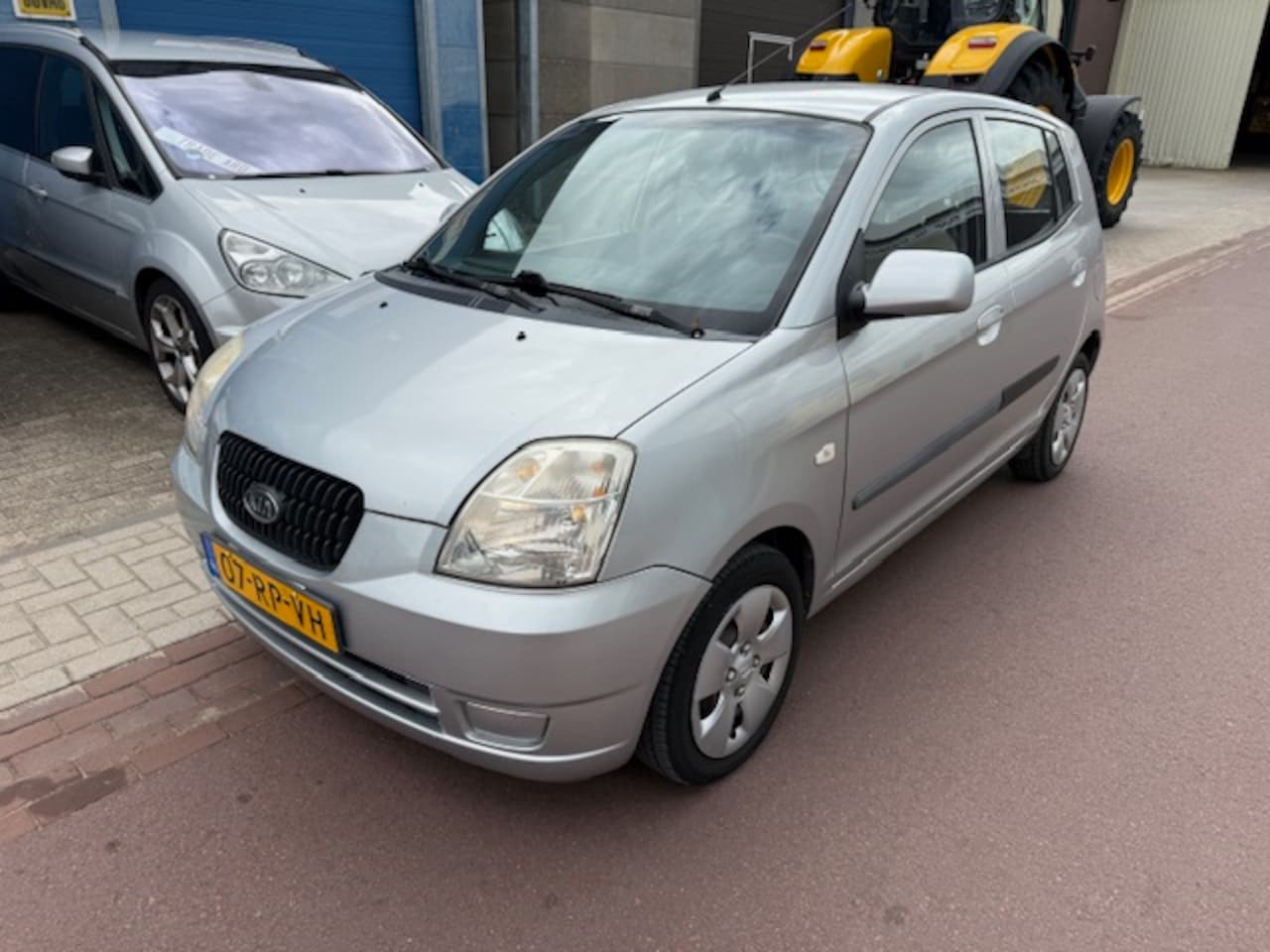Kia Picanto - 1.0 LXE Koude Airco Nwe APK 132.796km NAP Leuke auto met elektrische ramen en een radio. - AutoWereld.nl