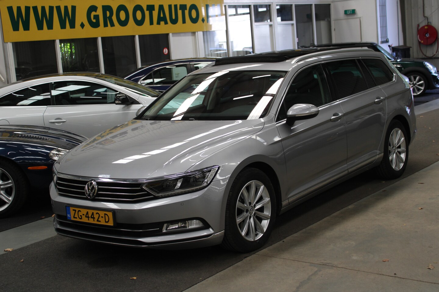 Volkswagen Passat Variant - 1.5 TSI Highline Panoramadak, Navigatie, Airco, Trekhaak, Stuurbekrachtiging - AutoWereld.nl