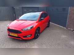 Ford Focus - 1.5 Red Edition.Climate control, Navi, Cruise control, Parking system, Trekhaak,
