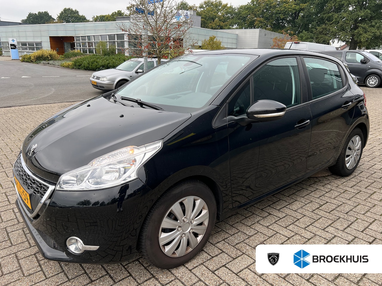 Peugeot 208 - 1.2 e-VTi 82PK Envy Automaat | Navi | Clima | Cruise | Parkeersensoren | Elektrische Ramen - AutoWereld.nl