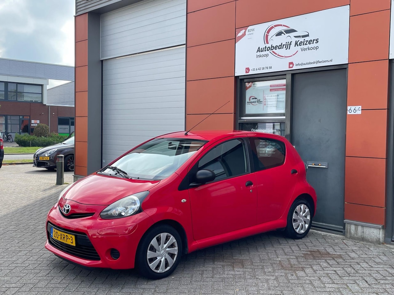 Toyota Aygo - 1.0 VVT-i Comfort APK 09-2026 AIRCO CNTRL NAP ELEK RAMEN - AutoWereld.nl