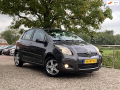 Toyota Yaris - 1.0 VVTi Acces | Airco + 5-drs Nu € 3.450,