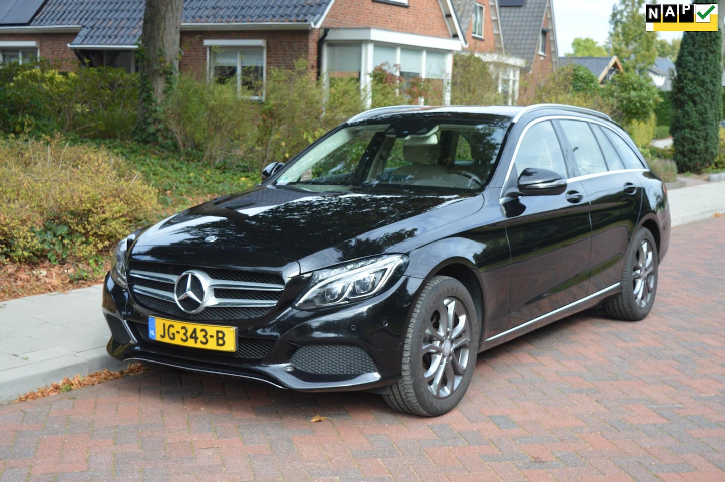 Mercedes-Benz C-klasse Estate - 180 Prestige Org NL/NAP/trekhaak/leer/camera - AutoWereld.nl