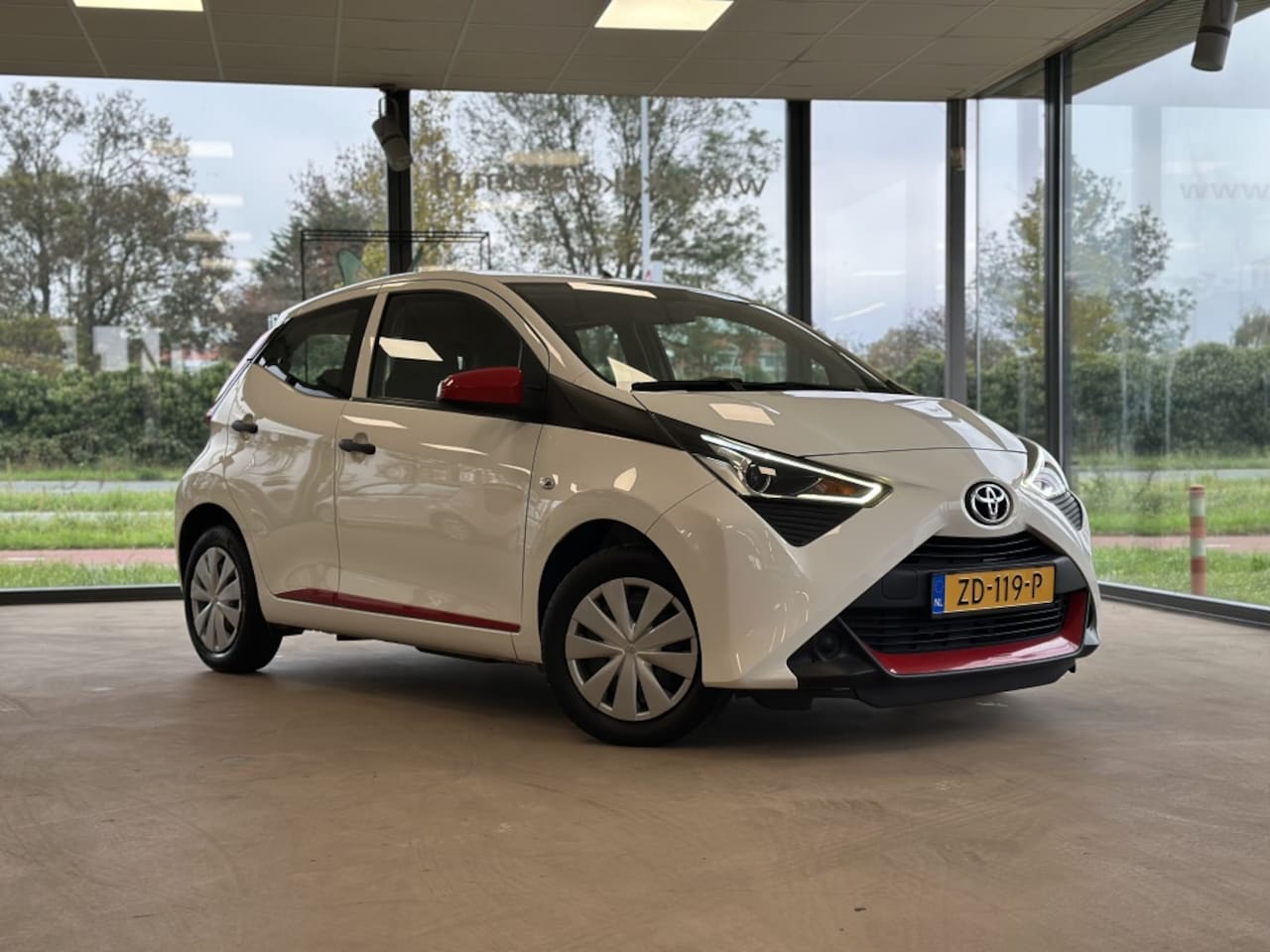 Toyota Aygo - 1.0 VVT-i x-fun 1.0 VVT-i x-fun - AutoWereld.nl