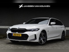 BMW 3-serie Touring - 320e xDrive / PHEV M-Sport / Stoelverwarming / Parking Pack / Adaptief LED