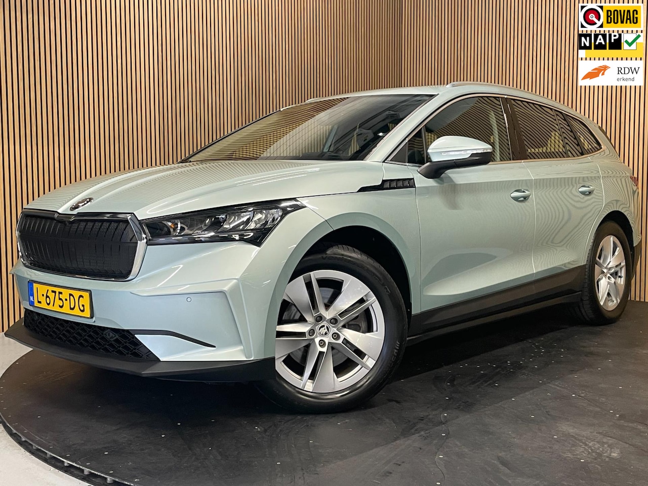 Skoda Enyaq iV - 80|TREKHAAK|LEDER|PANO|ELEK.INTERIEUR|ACC|CARPLAY|CAMERA|NAVI|STOEL-,STUURVERWARMING|NL-AU - AutoWereld.nl