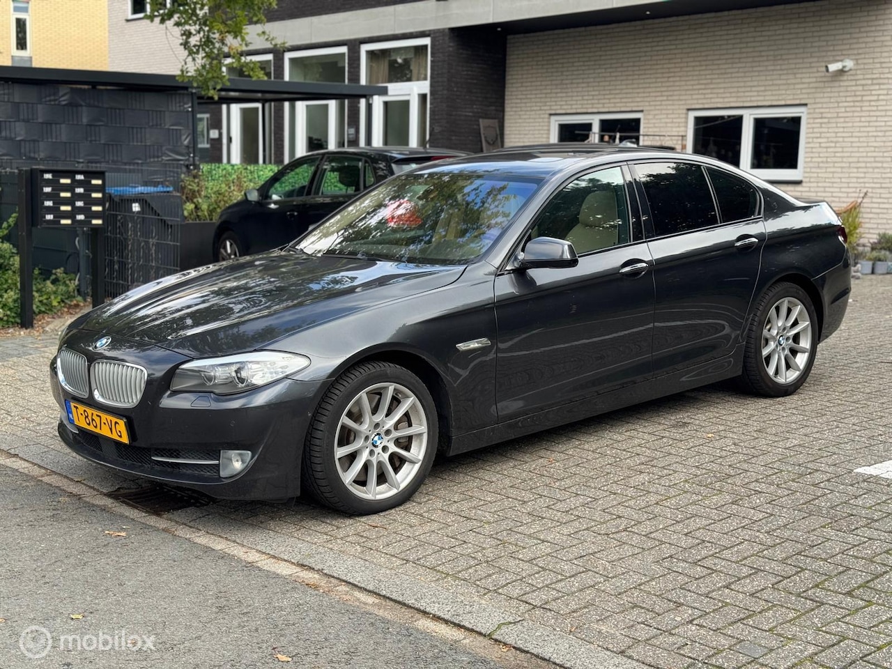 BMW 5-serie - 550XI High Executive Navi/Leer/Schuifdak - AutoWereld.nl