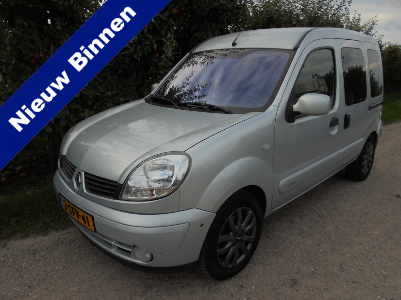 Renault Kangoo - 1.6-16V Privilège Automaat **AIRCO**AUTOMAAT**STOELVERWARMING** - AutoWereld.nl