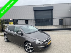 Peugeot 308 - 1.6 BlueHDi Panoramadak Luxe uitvoering