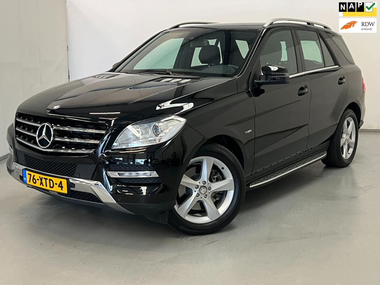 Mercedes-Benz M-klasse - 350 / 1e eig / NL-auto / Luchtvering / Trekhaak - AutoWereld.nl