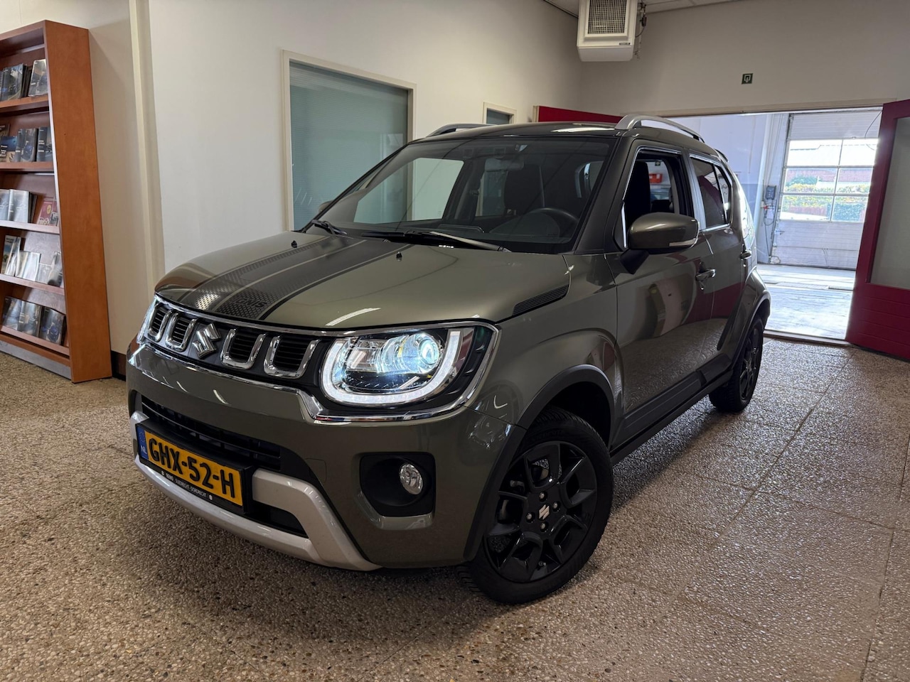 Suzuki Ignis - 1.2 Smart Hybrid Allgrip Style | 4x4| All Season| Carplay| Trekhaak| NL - AutoWereld.nl
