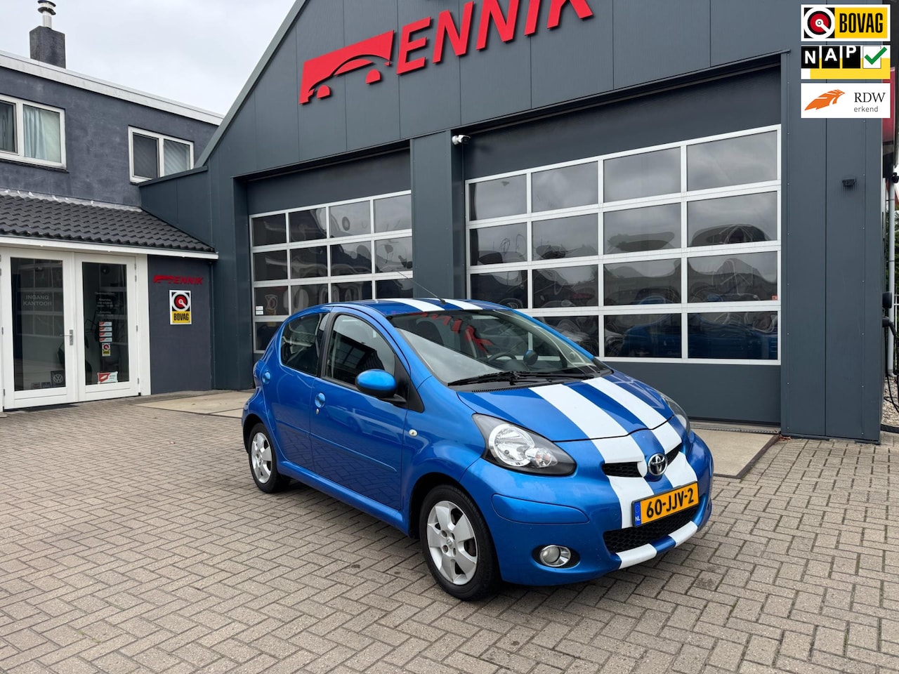 Toyota Aygo - 1.0-12V Dynamic Blue 5drs / Airco / Audio / CV / Lm wielen - AutoWereld.nl