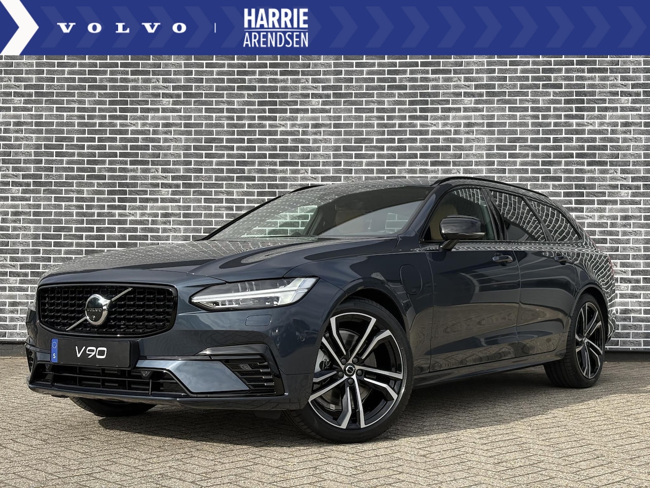 Volvo V90 - 2.0 T8 Plug-in hybrid AWD Ultra Executive Edition | Bowers & Wilkins | 360 Camera | Stoelv - AutoWereld.nl