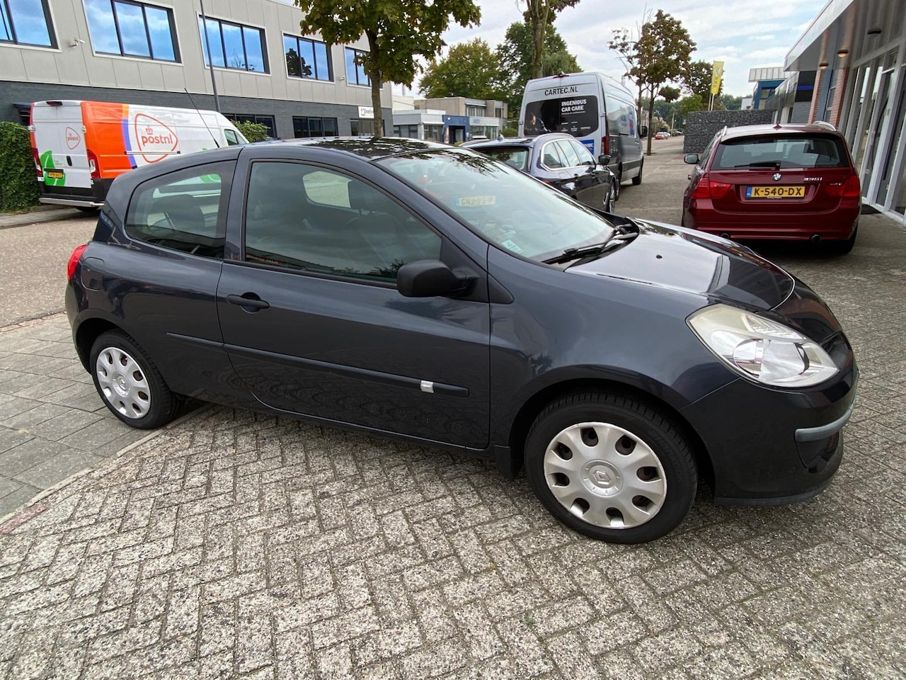 Renault Clio - 1.2-16V Authentique 1.2-16V Authentique - AutoWereld.nl