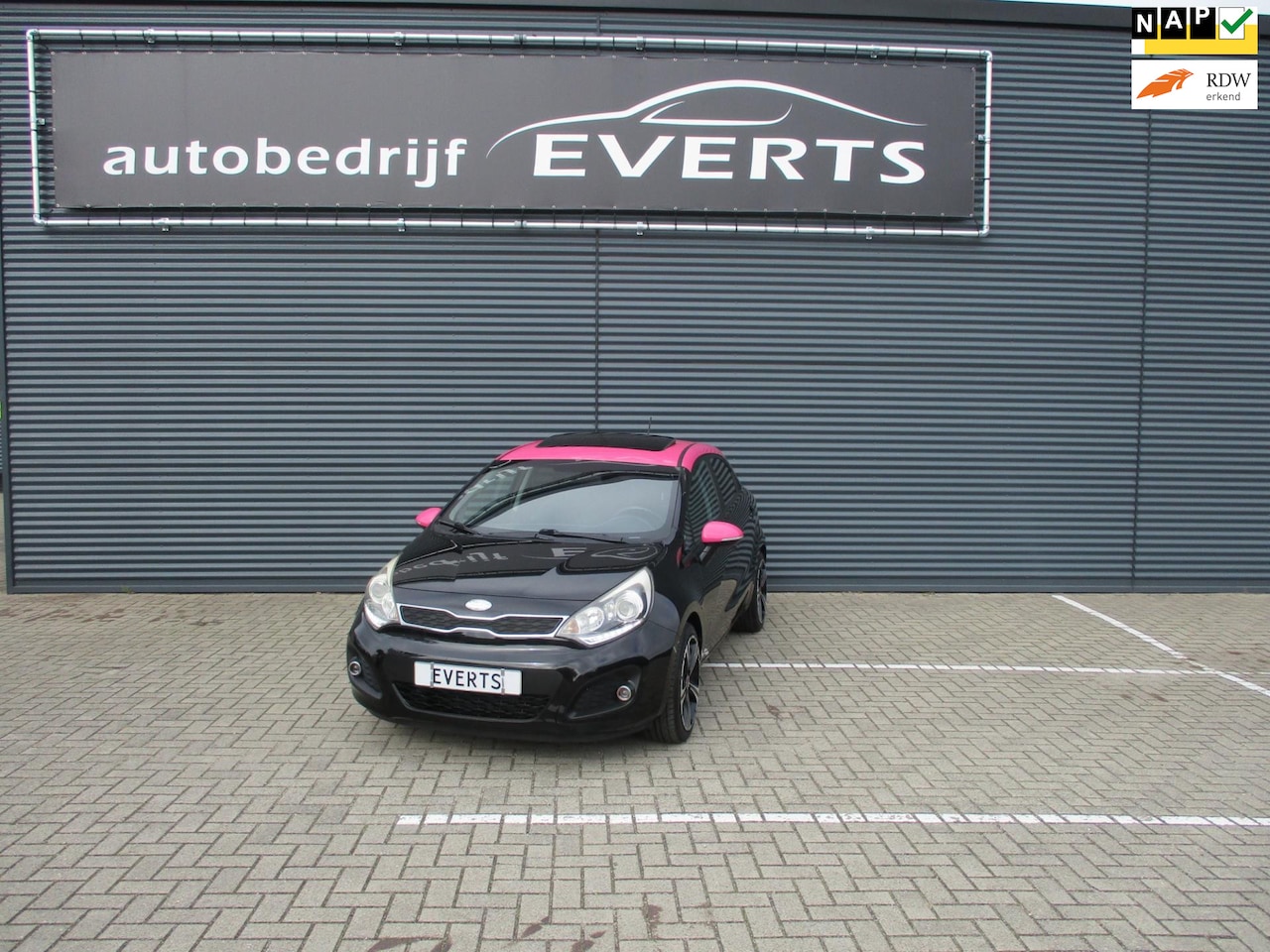 Kia Rio - 1.4 CVVT Super Pack Nieuwe fabrieks motor 0 km zeer mooie en zeer complete auto unieke uit - AutoWereld.nl