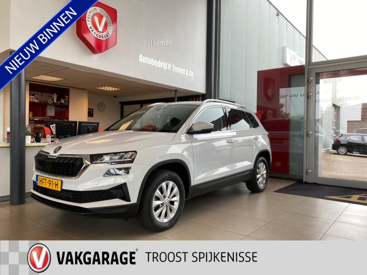 Skoda Karoq - 1.5 TSI ACT Business Edition 1.5 TSI ACT Business Edition,Automaat,Navigatie,Achteruitrijcamera,Spraakbediening,Digitaa - AutoWereld.nl
