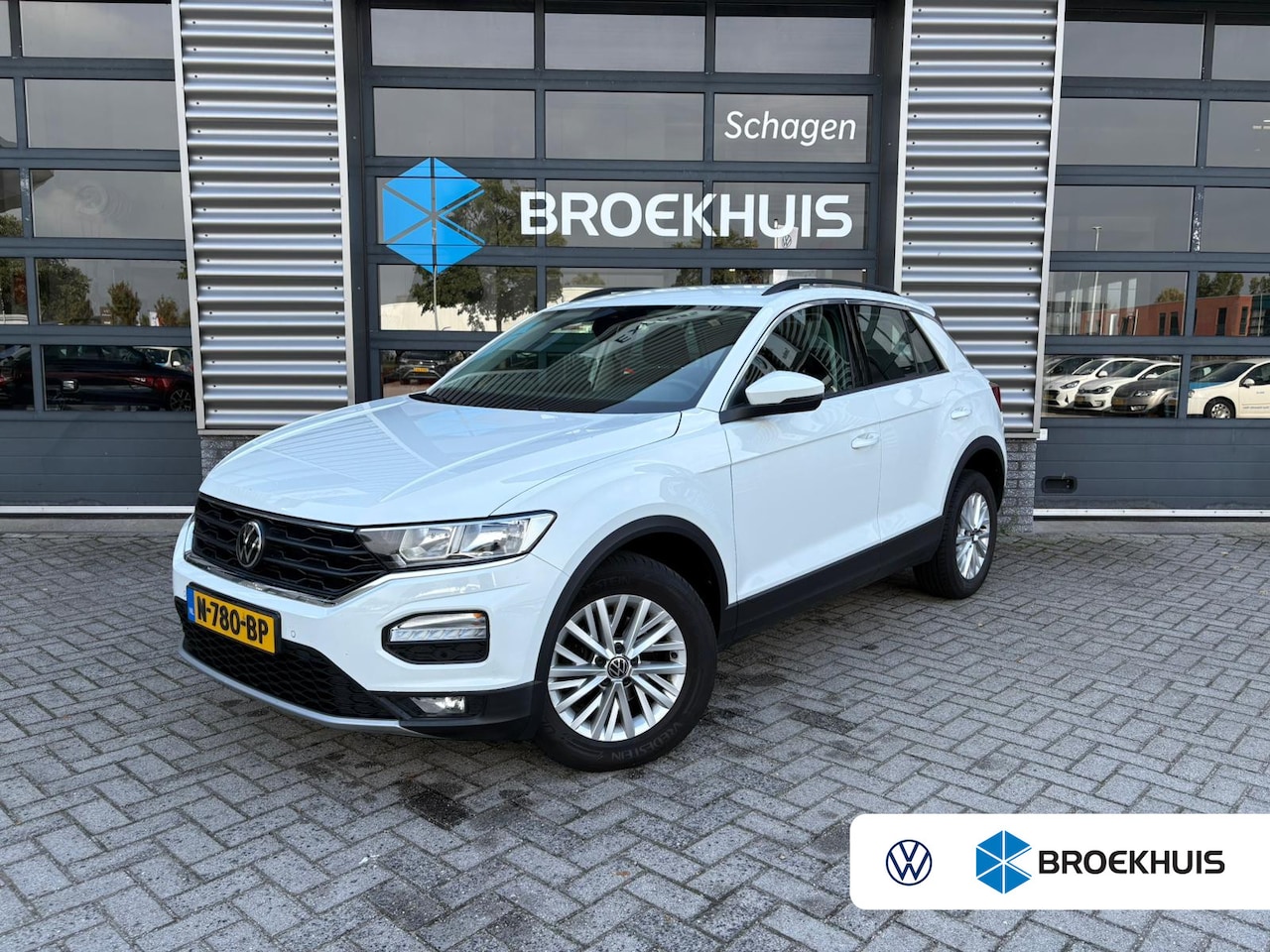 Volkswagen T-Roc - 1.0 TSI 110 pk Style | Achteruitrijcamera | Cruise control adaptief | Navigatie | - AutoWereld.nl