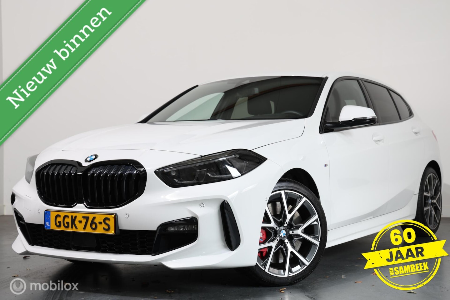 BMW 1-serie - 118i M Sport Edition - NAVI-WINTERPACK-CAMERA - AutoWereld.nl