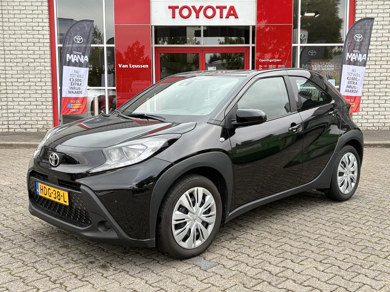 Toyota Aygo X - MT PLAY APPLE/ANDROID AIRCO AD-CRUISE CAMERA DAB+ NL-AUTO - AutoWereld.nl