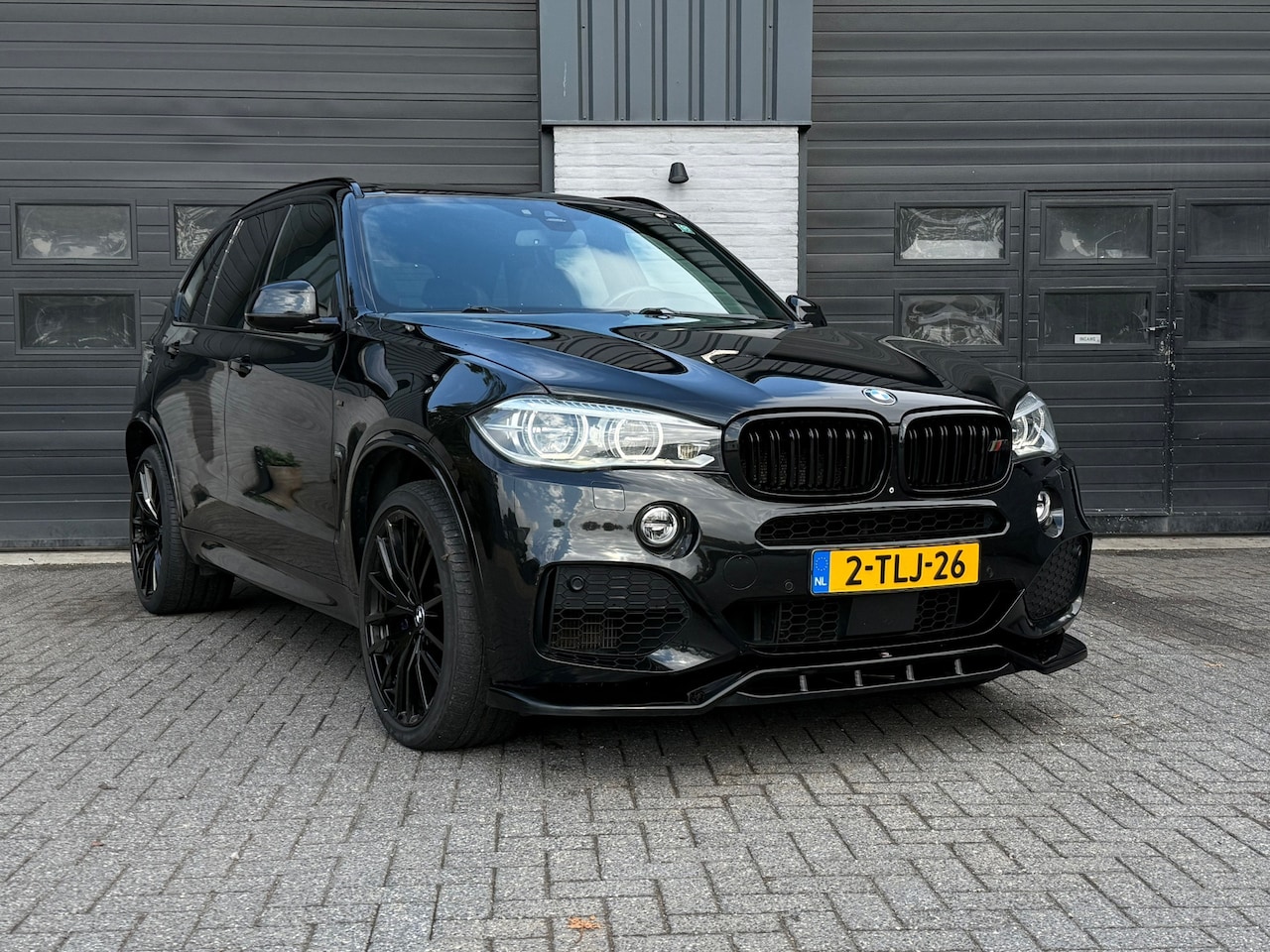 BMW X5 - XDrive50i High Executive Vol! Nieuwe motor bij 122.000KM! - AutoWereld.nl